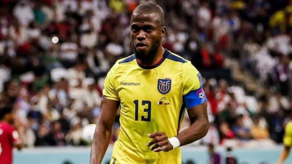 O atacante equatoriano Enner Valencia vai balançar as redes do futebol brasileiro