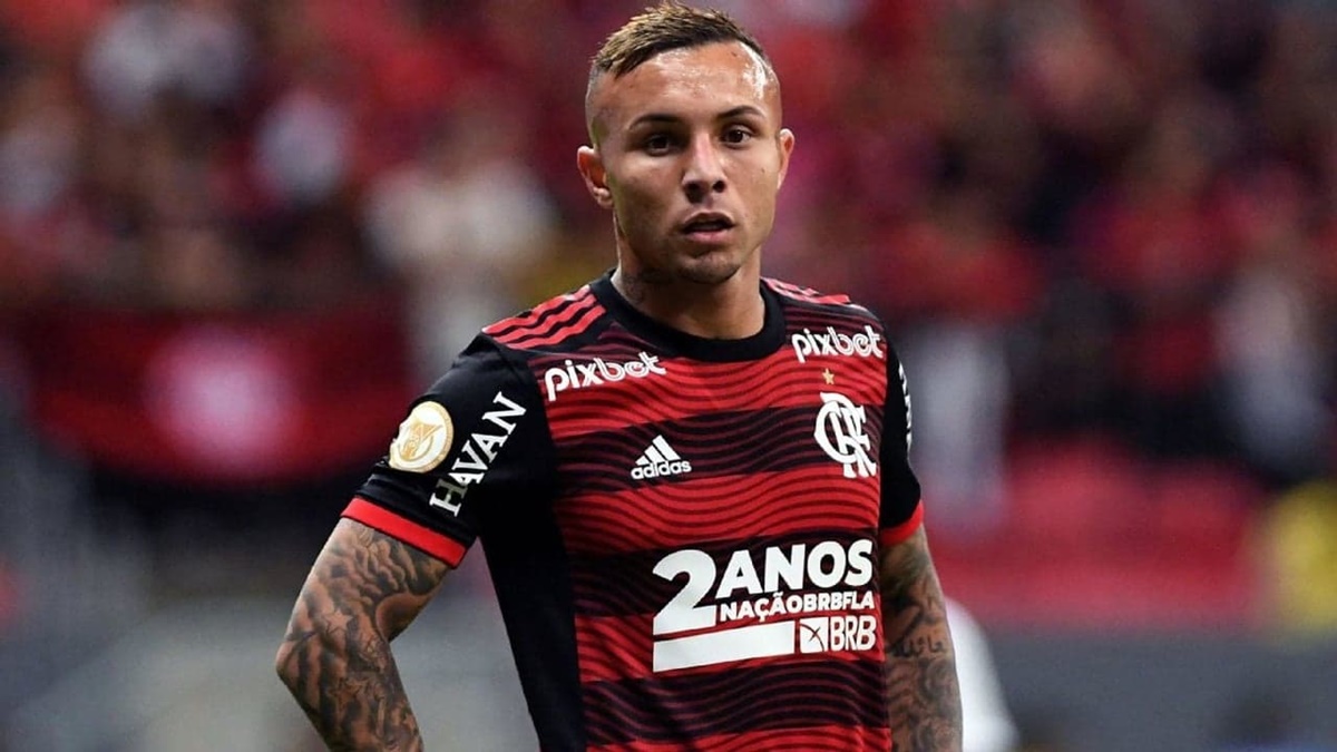 Everton Cebolinha não se adequou a nenhum dos três treinadores do Flamngo (Foto: Edu Andrade/ Fatopress/ Gazeta Press)