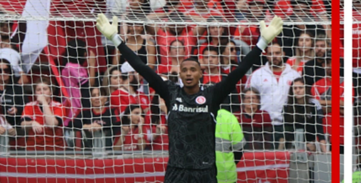 Goleiro John, do Inter, é emprestado pelo Santos com possibilidade de venda definitiva (Foto: Reprodução/ Twitter)