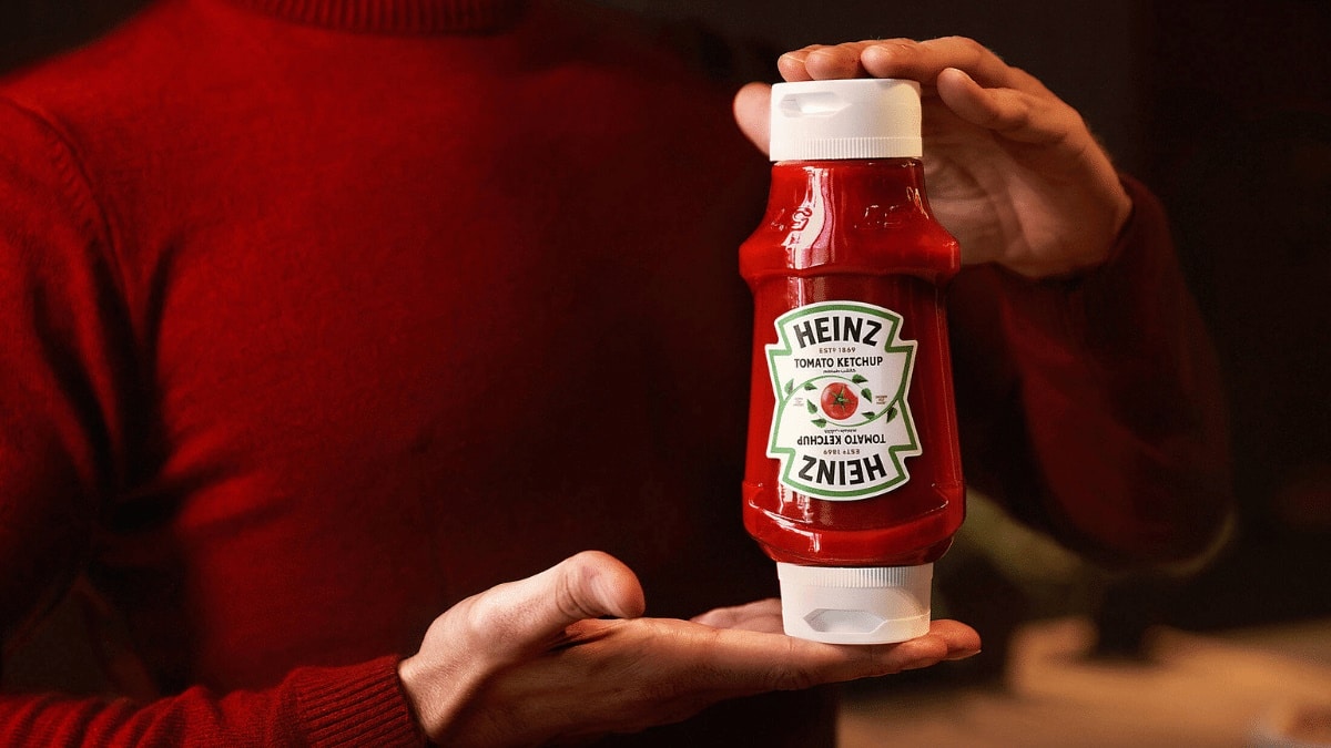 Heinz inova e cria embalagem com duas tampas para não se perder nada do famoso molho