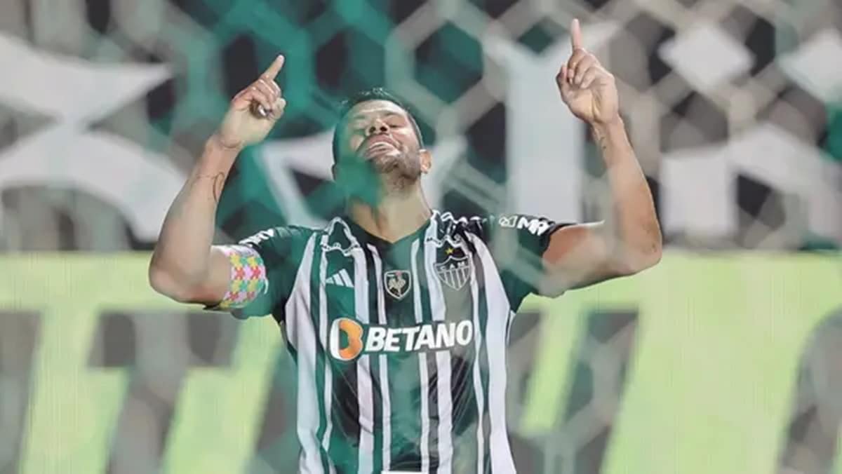 Hulk comemorando seu gol pelo Atlético-MG