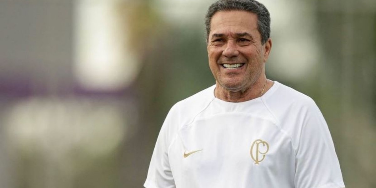 Vanderlei Luxemburgo, técnico do Corinthians