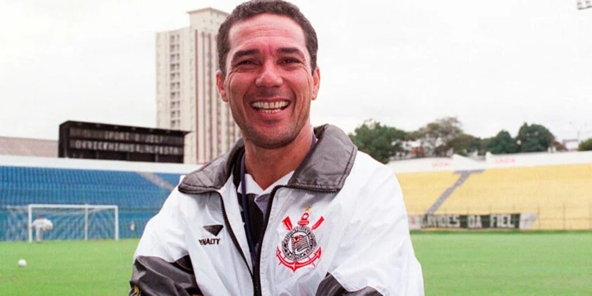 Vanderlei Luxemburgo no fim da década de 1990 quando era técnico do Corinthians