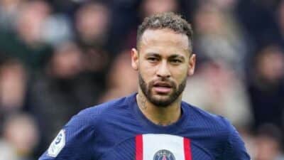 O jogador Neymar faz Santos superar times estrangeiros (Foto: Getty Images)