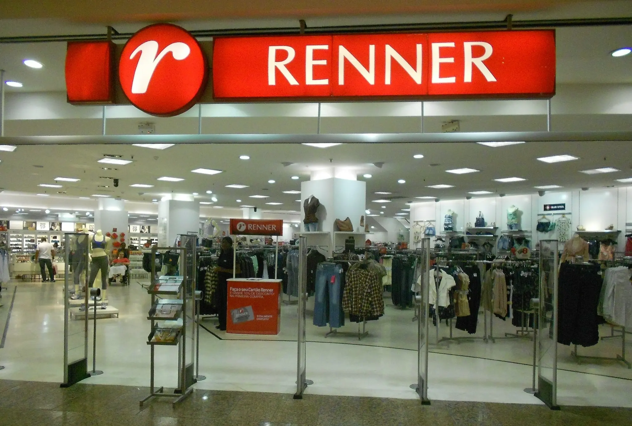 Empresas das lojas Renner sofreu com fechamento de 20 lojas só este ano (Imagem: Reprodução)