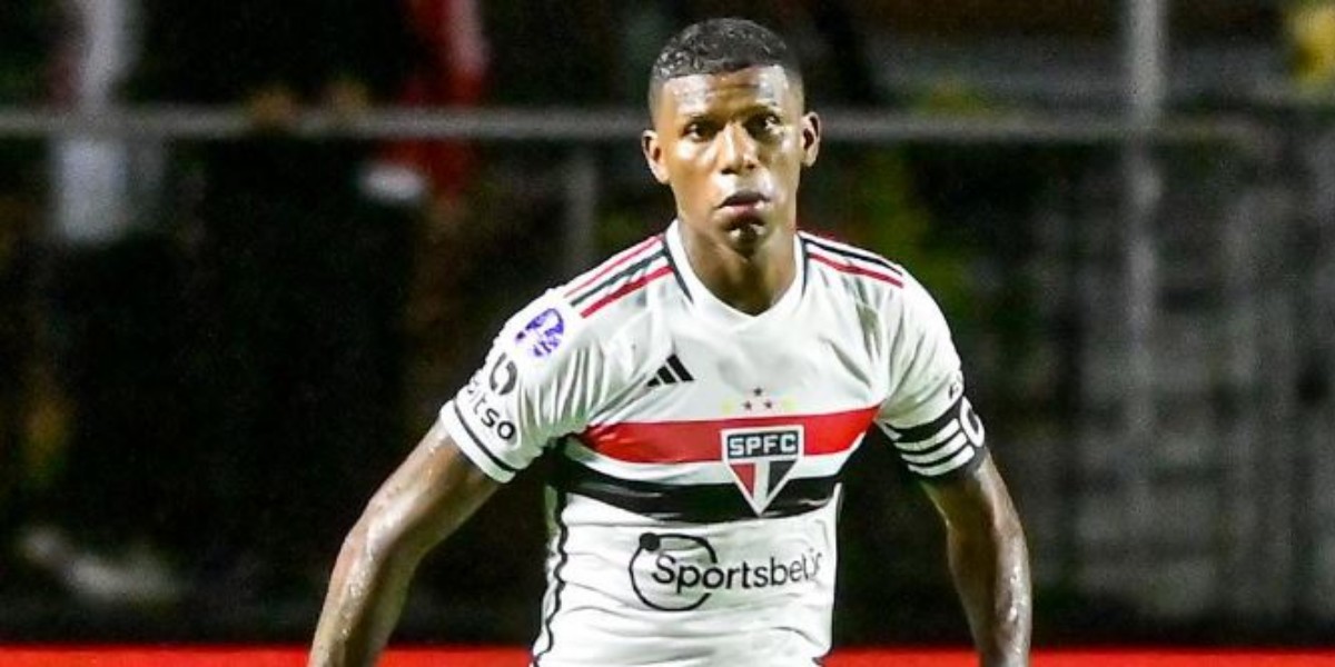 Zagueiro de futebol, Arboleda deve continuar no Tricolor (Foto: Reprodução/Instagram)