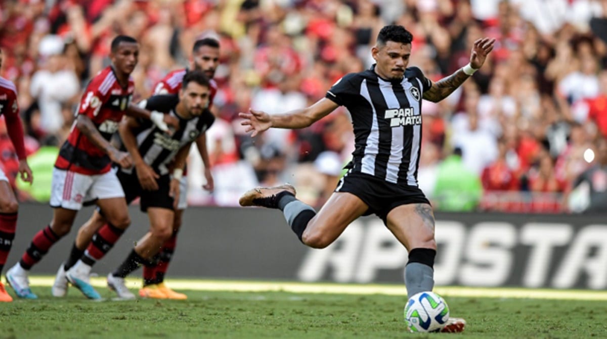 Tiquinho Soares foi destaque em 2023 no Botafogo e vive jejum no Brasileirão (Foto: Reprodução/ Thiago Ribeiro/ AGIF)