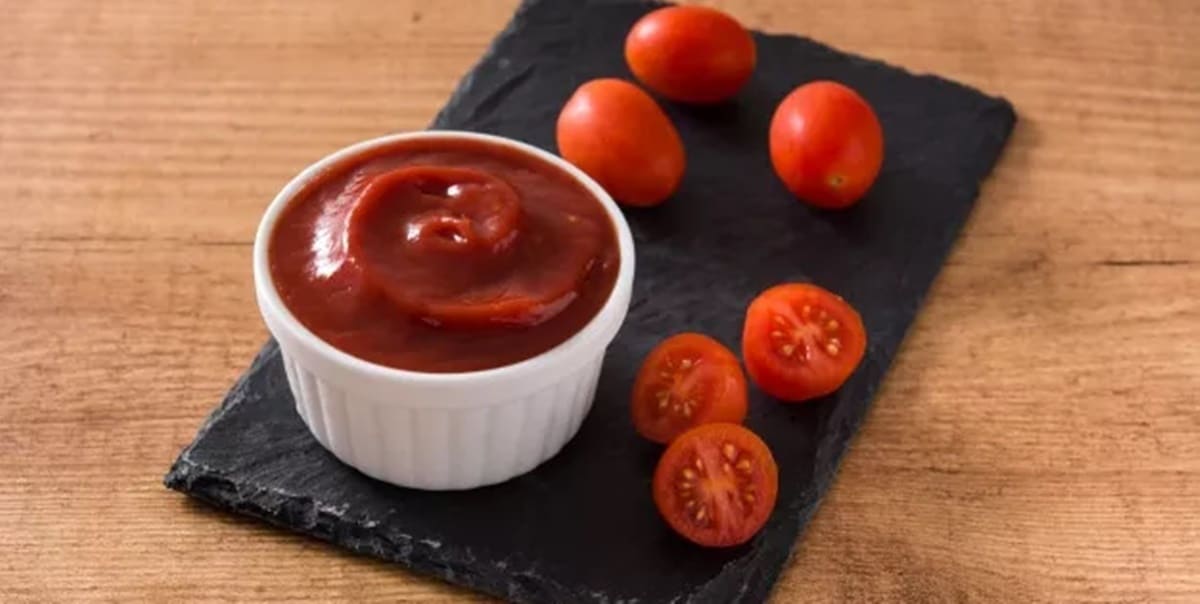 Molho de Tomates temperado se tornou o popular Ketchup 