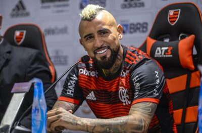 Imagem do post Em meio ao caos, Vidal recebe proposta de clube internacional e pode dar adeus para o Flamengo: “R$ 1,2 milhão”