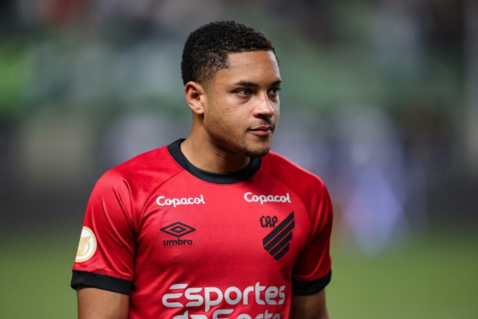 Vitor Roque será obrigado a tomar decisão final sobre futuro (Foto: Reprodução)