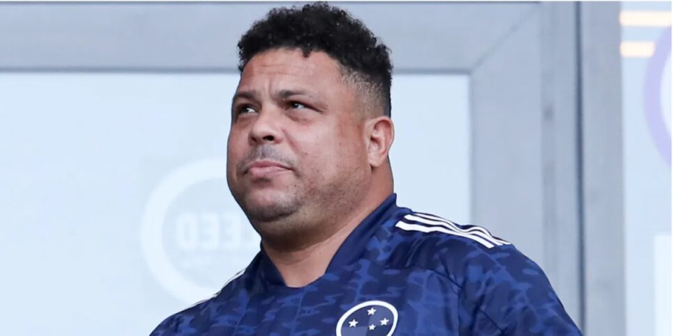 "R$ 99,5 mi": Emirados Árabes faz proposta para Ronaldo e pressiona sobre negócio com o Cruzeiro