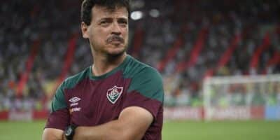 Imagem do post “Por mim já teria renovado”: Diniz elogia medalhão do clube e pede renovação