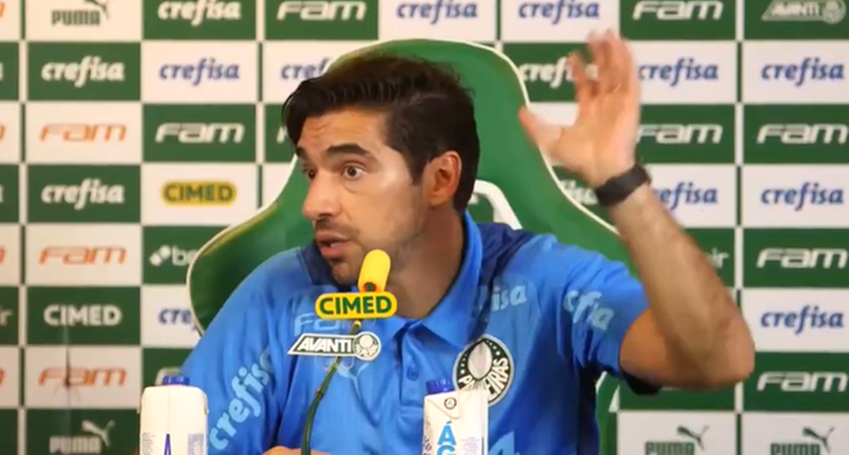 Abel Ferreira fala sobre erro e pedido de desculpas a Calleri em coletiva (Foto: Reprodução/ GE)