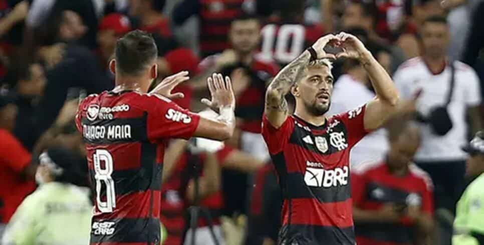Arrascaeta após gol na Copa do Brasil contra o Flu (Foto: Reprodução/ Wagner Meier/ Getty Images)