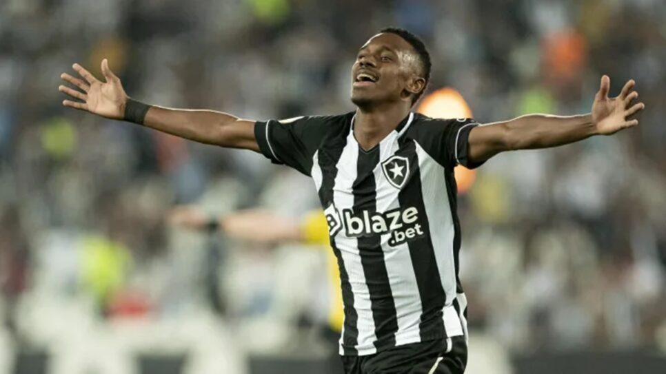 Jeffinho quando jogava pelo Botafogo (Foto: Reprodução/ Jorge Rodrigues/ AGIF/ Gazeta Press)