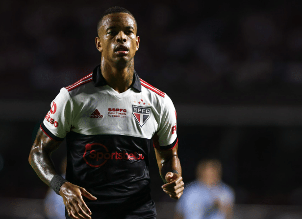 O famoso jogador de futebol deve ser contratado oficialmente pelo Tricolor (Foto: Reprodução)