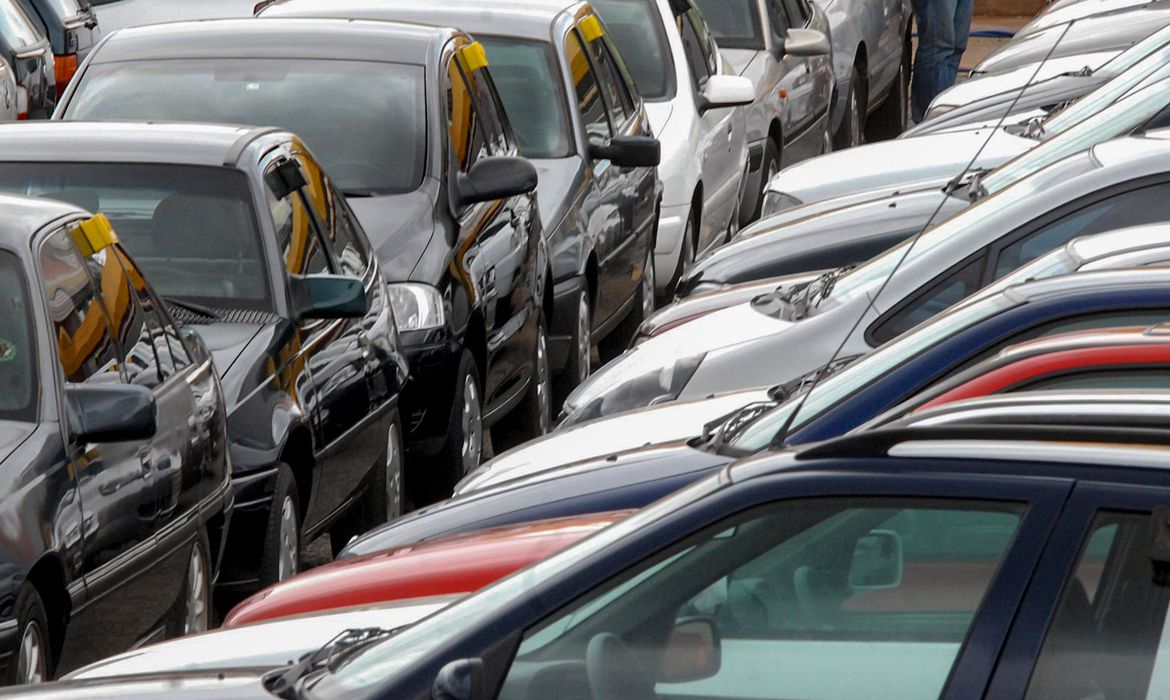 Governo divulga lista de carros populares que ficaram mais baratos (Foto: Marcello Casal Jr)