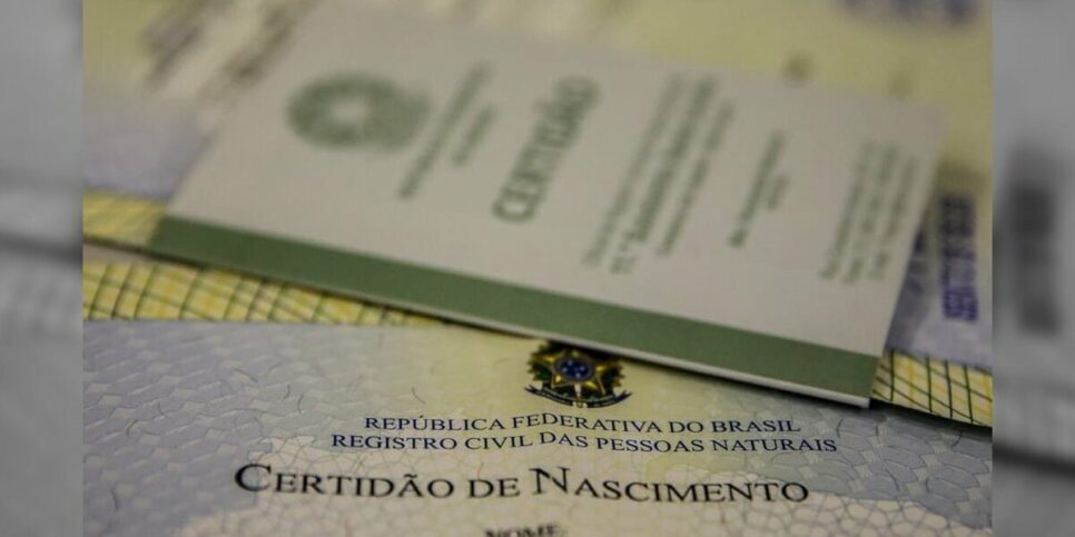 Nomes e Sobrenomes constam na Certidão de Nascimento (Foto: Reprodução / Internet)