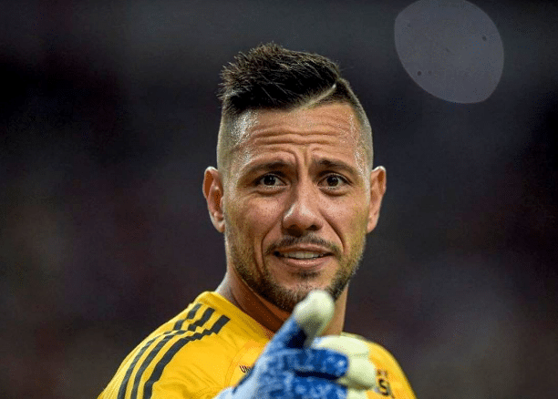 O famoso goleiro de futebol deve se aposentar em breve após lesão (Foto: Reprodução)