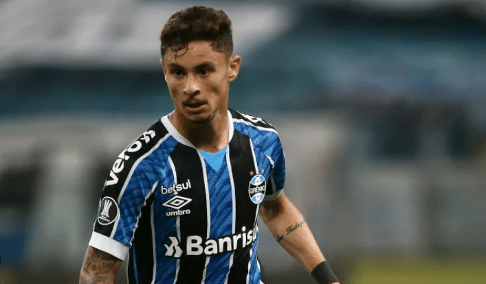 O famoso jogador de futebol, Diogo Barbosa deve deixar clube (Foto: Reprodução)