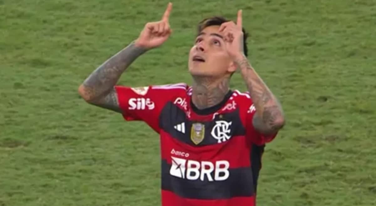 Erick Pulgar celebra seu gol contra o Vasco da Gama pelo CRF (Foto: Reprodução/ Instagram)