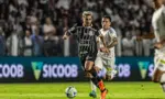 Torcida do Santos se revolta ao ver pisão de Fagner em Soteldo em partida contra o Corinthians (Foto: Reprodução)