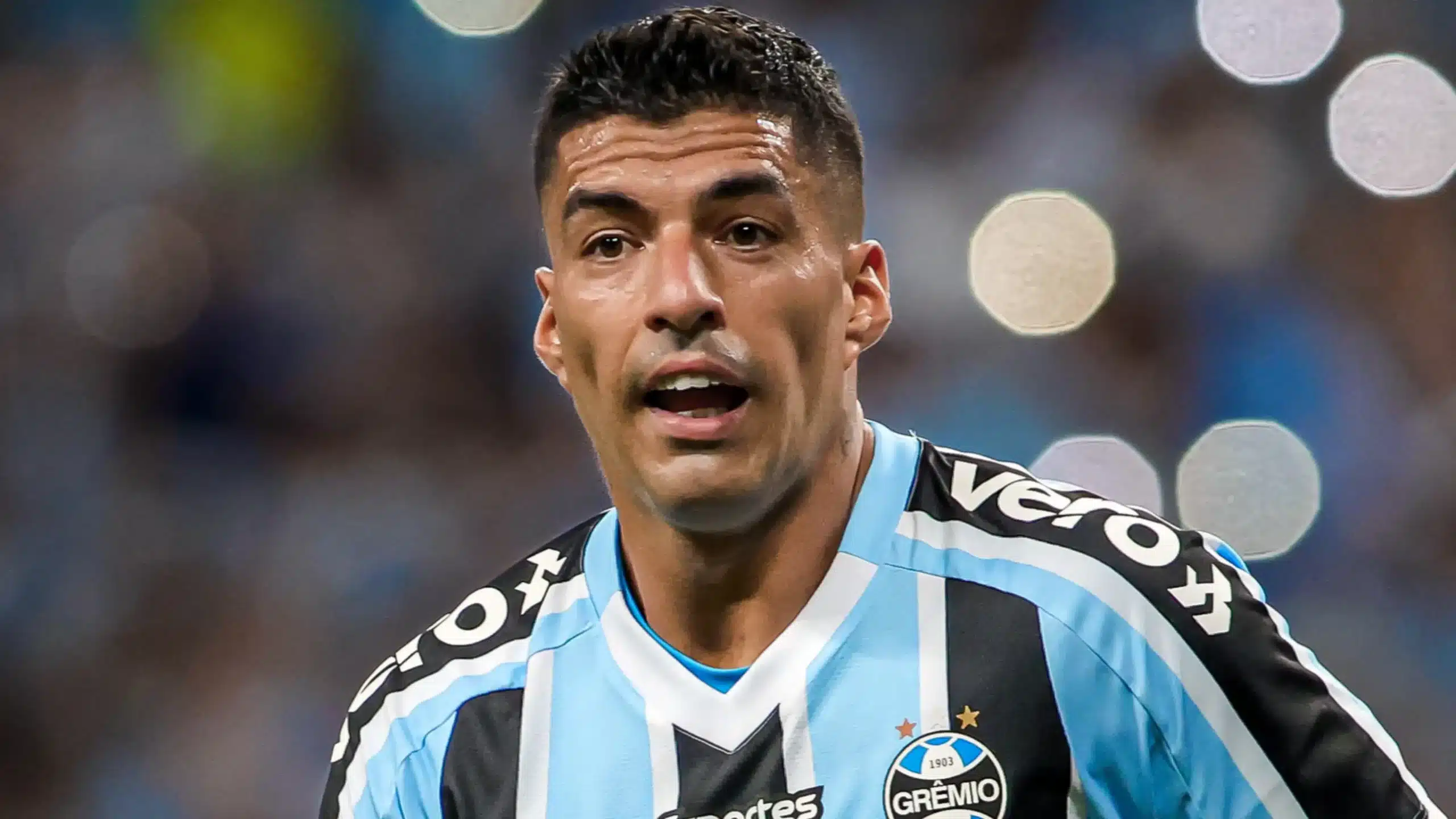 O famoso jogador de futebol, Luís Suárez deve deixar o clube pelo Inter Miami (Foto: Reprodução)