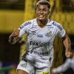 Santos em negociação com a Lazio pelo jovem talento Marcos Leonardo