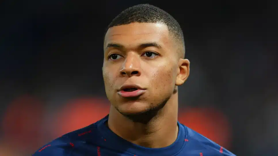 Jogador deixou o PSG um ano antes do fim de seu contrato (Foto: Reprodução)