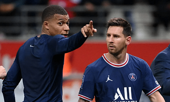 Mbappé não se cala e sai em defesa de Messi após saída do PSG (Foto: Reprodução)