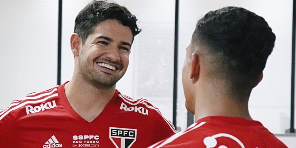 Alexandre Pato e colega de elenco do São Paulo (Foto: Reprodução/ Divulgação/ SPFC)