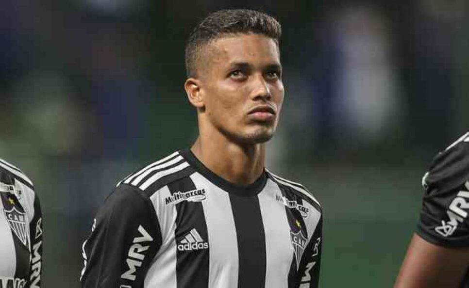 Pedrinho acerta com o Atlético-MG