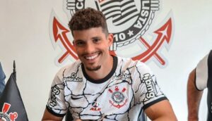 Rafael Ramos ficará de fora de jogo do Corinthians (Foto: Reprodução / Internet)