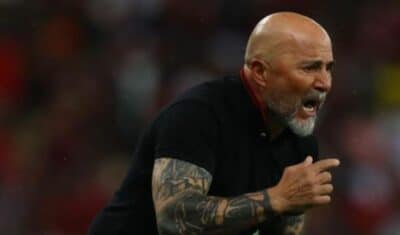 Imagem do post Oferta até 2027: Sampaoli impede saída de ‘Pupilo’ e Flamengo busca aumentar salário de R$ 300 mil