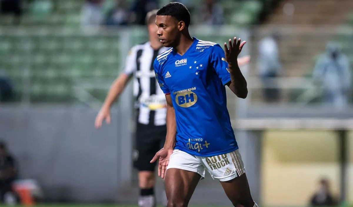 O jovem atacante com a camisa do Cruzeiro é pedido por Ricardo Catalá do Remo (Foto: Reprodução/ Bruno Haddad/ Cruzeiro)