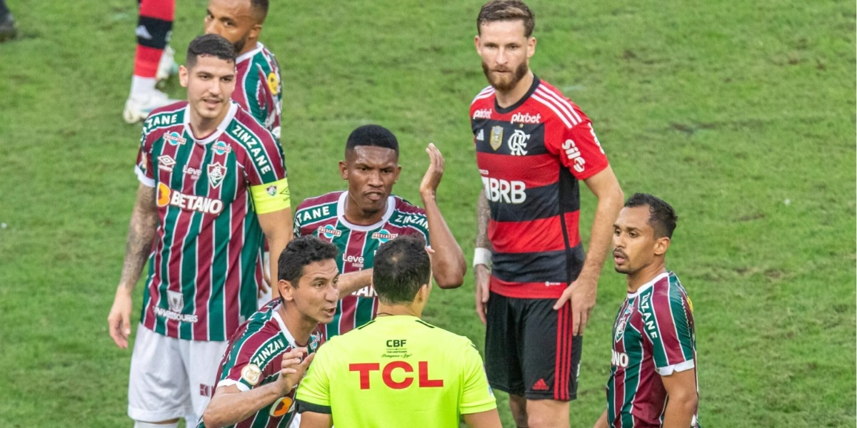 Jogo entre Flamengo e Fluminense (Imagem Reprodução Internet)