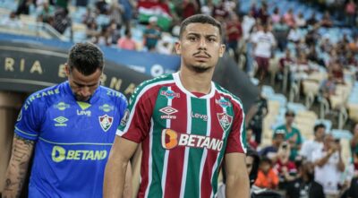 Imagem do post Disputa acirrada! Clubes ingleses miram volante André do Fluminense e time impõe condição; saiba