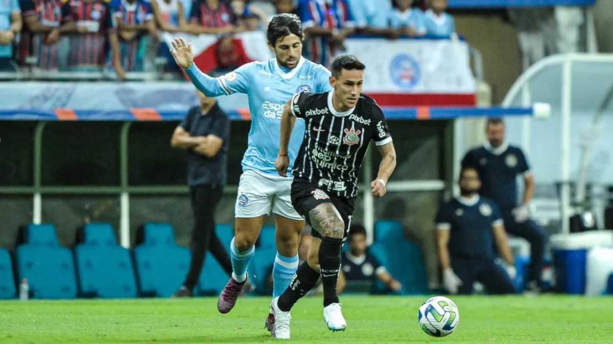 Matías Rojas em campo pelo Corinthians e contra o Bahia (Foto: Reprodução/ Jhony Pinho/ AGIF)