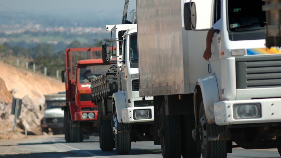 Caminhoneiros ameaçam entrar em greve (Foto: Reprodução)