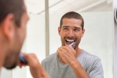 Imagem do post Você dorme sem escovar os dentes? Isso pode te levar a morte; entenda