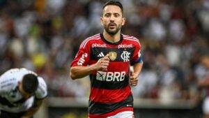 Everton Ribeiro joga pelo Flamengo e já trabalhou com Dorival Jr (Foto: Reprodução/ Alexandre Neto, Photo Press/ Gazeta Press)