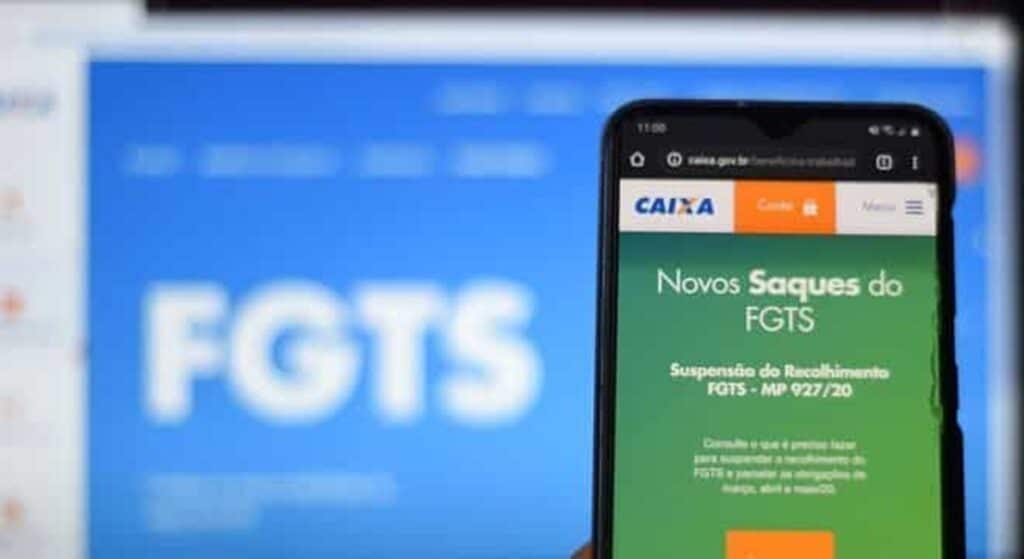 App do FGTS, site do Fundo de Garantia, e site da Caixa Economica garantem solicitação de saque (Foto: Reprodução/ Internet)