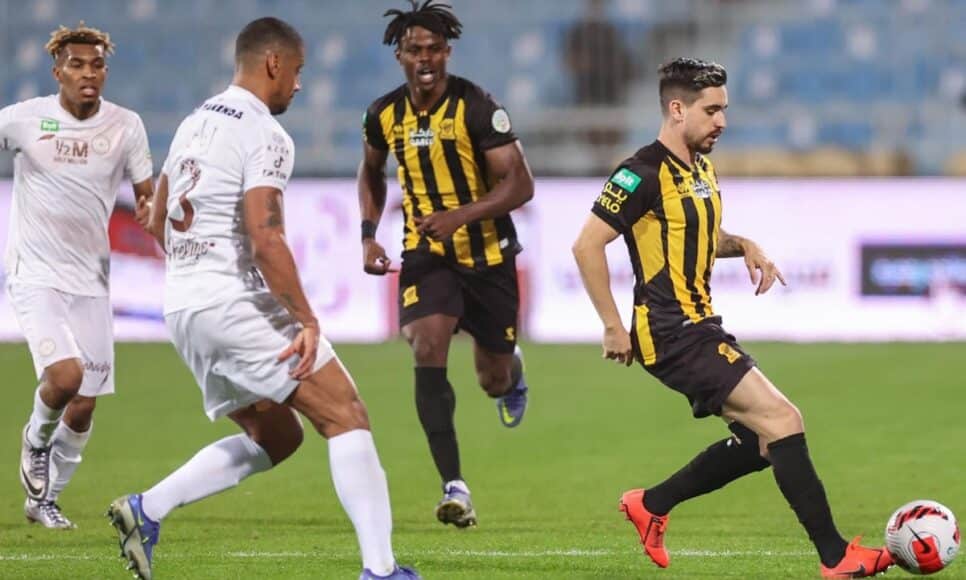 Jogador brasileiro que joga pelo Al-Ittihad (Foto: Reprodução/ Getty Images)