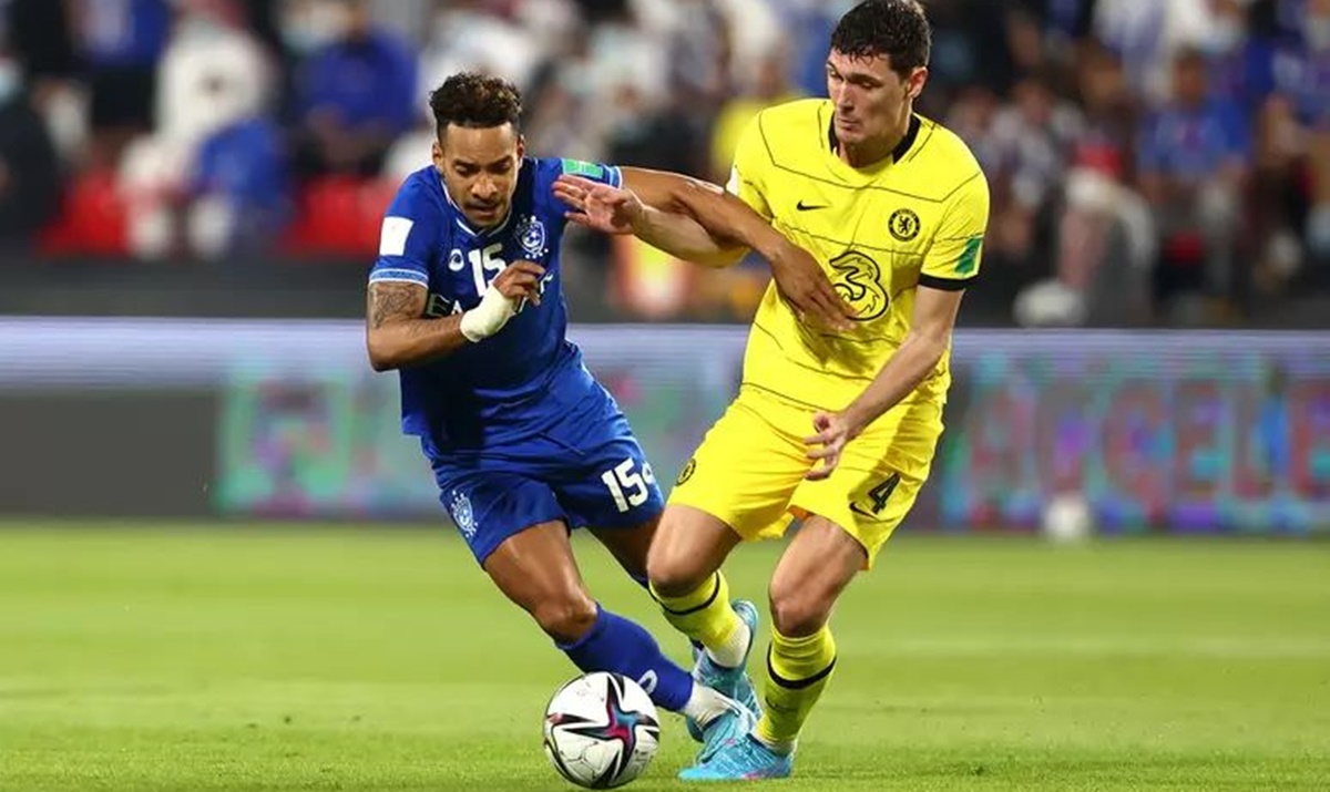 Jogador do Al-Hilal, Matheus Pereira, nos gramados (Foto: Reprodução/  Francois Ne/ Getty Images)