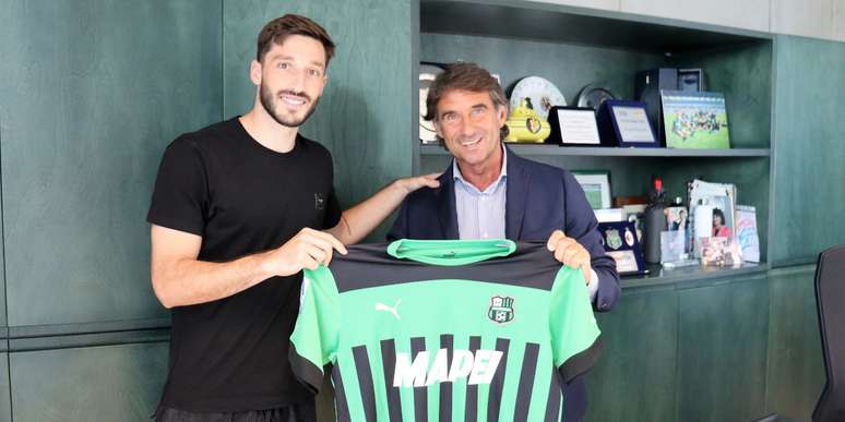 Matías Viña foi anunciado em time da Europa (Foto: Divulgação)