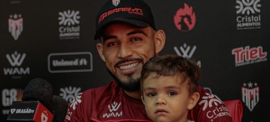 Natanael e o filho que morreu de forma trágica e precoce (Foto: Reprodução)