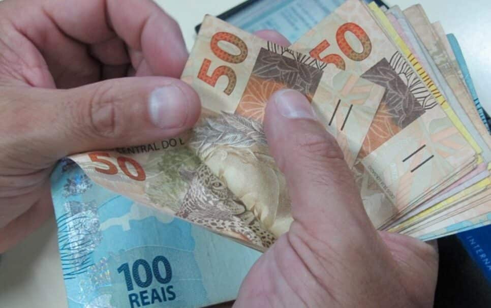Possível valor do novo salário mínimo é divulgado