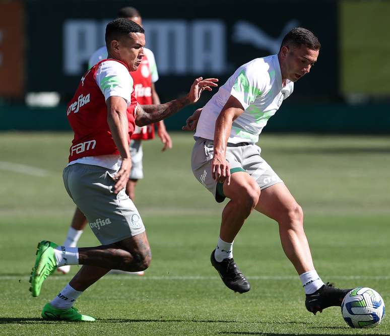 Palmeiras garante permanência de peças-chave