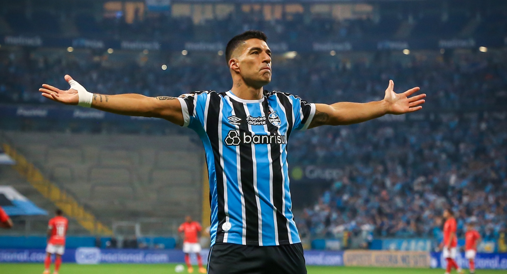 Suárez acerta detalhes finais com a diretoria para sair do Grêmio (Foto: Reprodução)