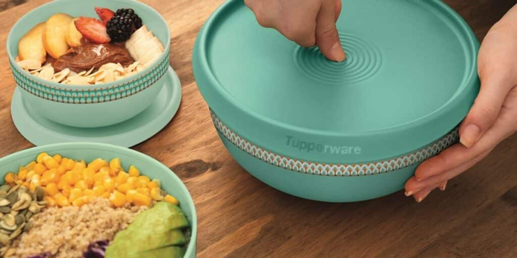 Cuidado com os golpes! Anúncios falsos de Tupperware com produtos a preços baixíssimos circulam no Facebook 